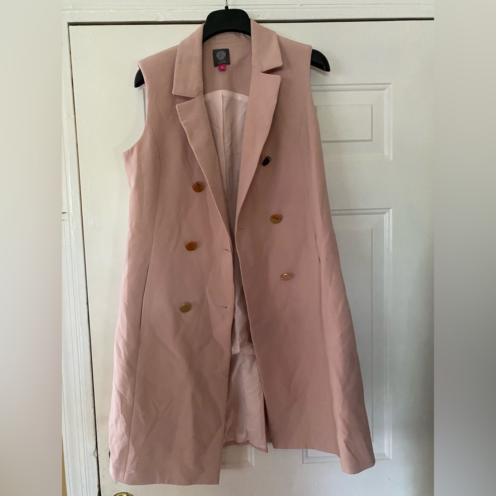 VINCE CAMUTO Vest. Wore once. Pre own